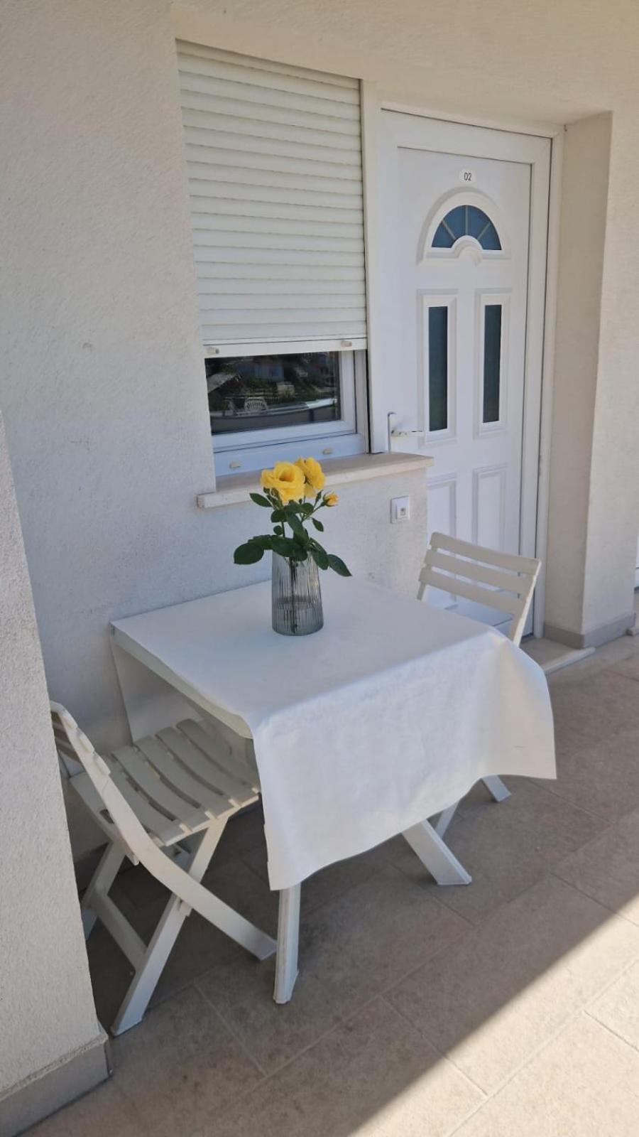 Apartmani Butigan-Tiha Luka เนอุม ภายนอก รูปภาพ