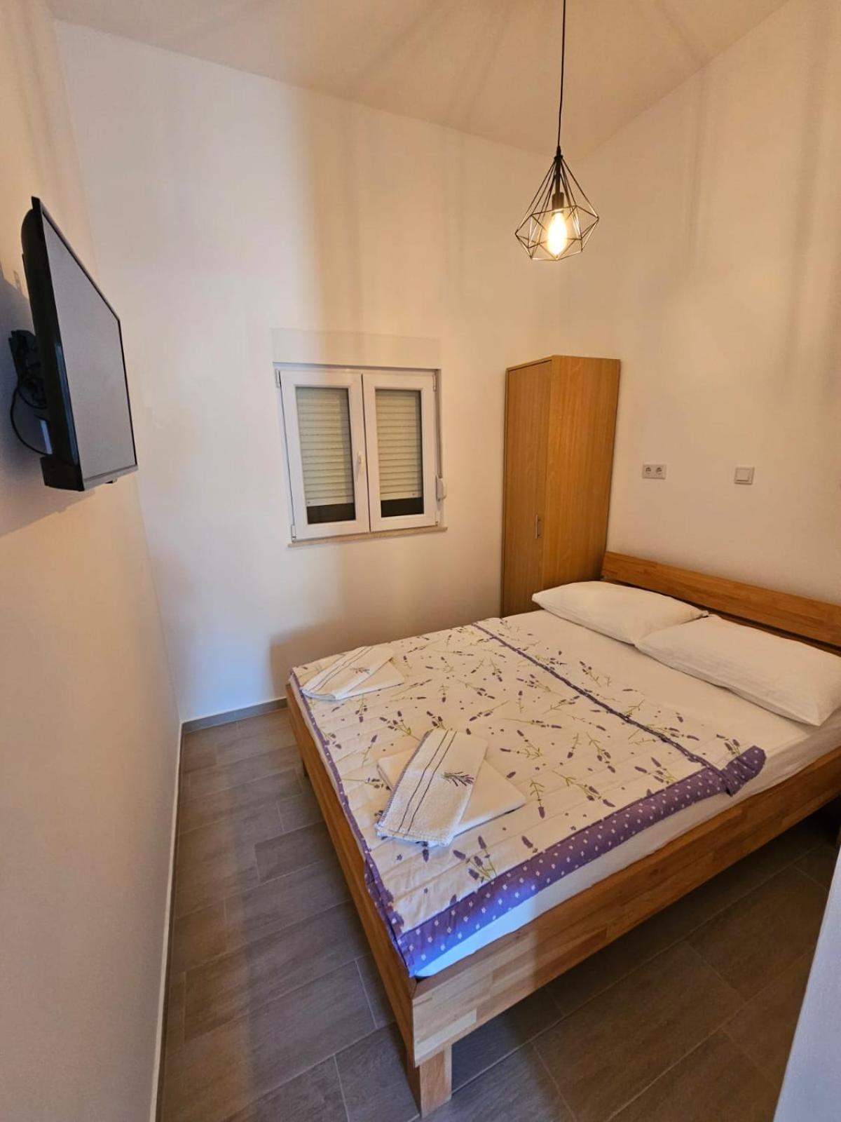Apartmani Butigan-Tiha Luka เนอุม ภายนอก รูปภาพ