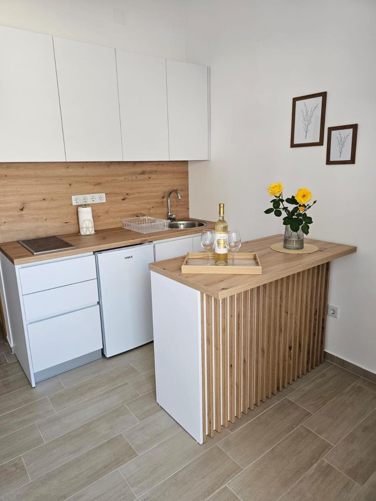 Apartmani Butigan-Tiha Luka เนอุม ภายนอก รูปภาพ