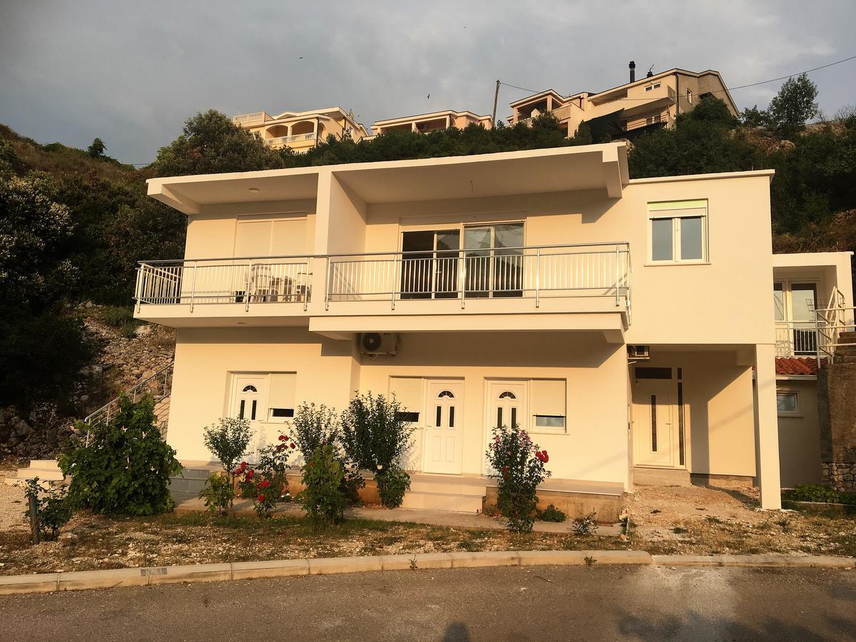 Apartmani Butigan-Tiha Luka เนอุม ภายนอก รูปภาพ